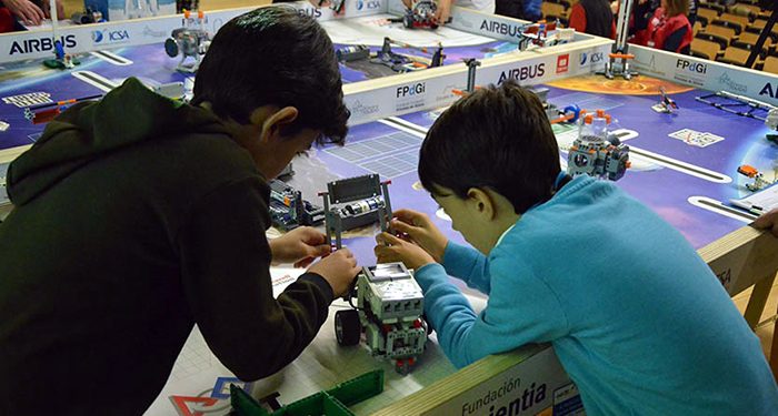 El torneo First Lego League Toledo acoge a doce equipos de la región