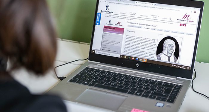 El Gobierno regional continúa actualizando la Enciclopedia de Mujeres de Castilla-La Mancha ‘Oliva Sabuco’
