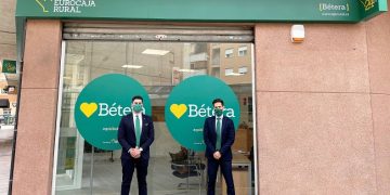 Eurocaja Rural combate la exclusión financiera abriendo nueva oficina en Bétera (Valencia)