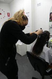 La Asociación Provincial de Peluquerías y Centros de Belleza de Cuenca insiste en su petición de rebajar el IVA al 10% para un sector al límite