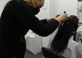 La Asociación Provincial de Peluquerías y Centros de Belleza de Cuenca insiste en su petición de rebajar el IVA al 10% para un sector al límite