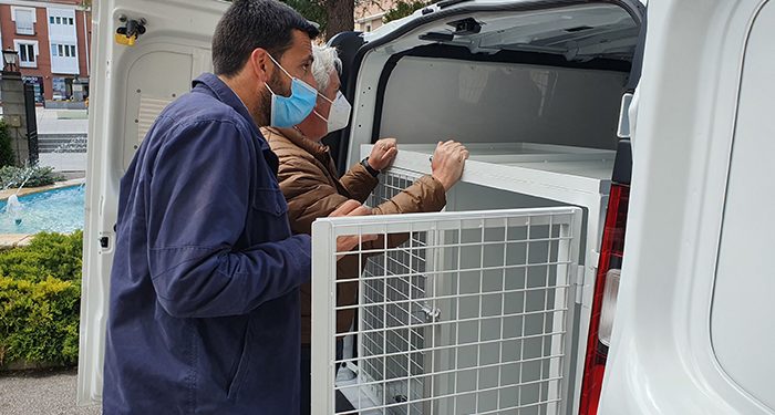 La Diputación de Guadalajara adquiere un vehículo para recoger animales abandonados protegiendo su bienestar