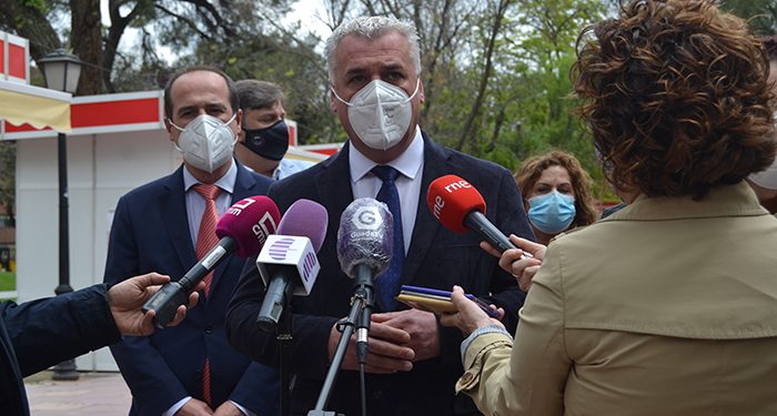 La Escuela de Folklore de la Diputación de Guadalajara retoma sus "demostraciones de artesanía" en público 1 La Escuela de Folklore de la Diputación de Guadalajara retoma sus demostraciones de artesanía en público