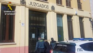 La Guardia Civil detiene a una persona en Sigüenza por intentar retirar del banco 2.000 euros con el dni de otra persona