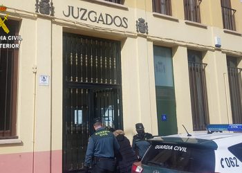 La Guardia Civil detiene a una persona en Sigüenza por intentar retirar del banco 2.000 euros con el dni de otra persona 7 La Guardia Civil detiene a una persona en Sigüenza por intentar retirar del banco 2.000 euros con el dni de otra persona