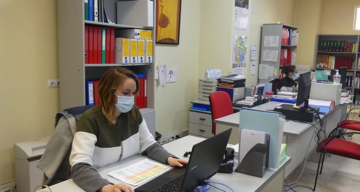 La patronal conquense advierte de que se intenta vender formación como obligatoria cuando no lo es