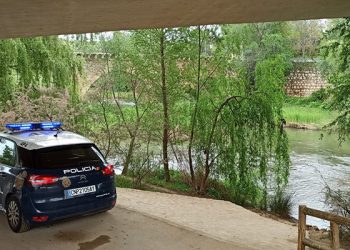 La Policía Nacional detiene en Guadalajara a un varón que se enfrentó a la Policía con un hacha