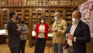 La UCLM inaugura en la Biblioteca regional la exposición ‘El papel en los libros. El pergamino de trapo’