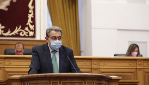 Las Cortes regionales piden que las ayudas a la hostelería lleguen “con la mayor agilidad posible”