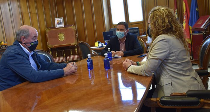 Martínez Chana asevera que Ajo de Las Pedroñeras es un sector pujante en la provincia que fija población 1 Martínez Chana asevera que Ajo de Las Pedroñeras es un sector pujante en la provincia que fija población