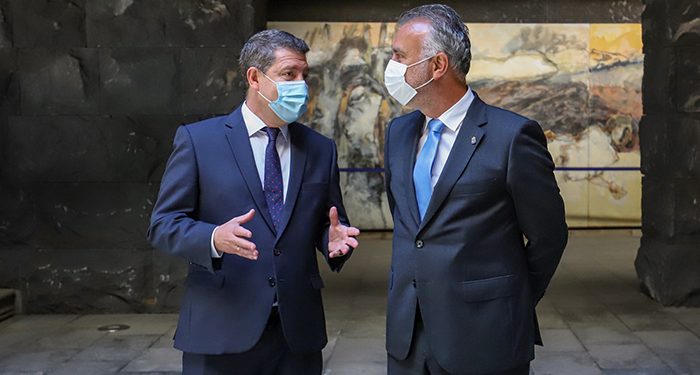 Page defiende un reparto ordenado de las vacunas y que exista “unidad de mensaje y de criterio en todos los rincones de España”