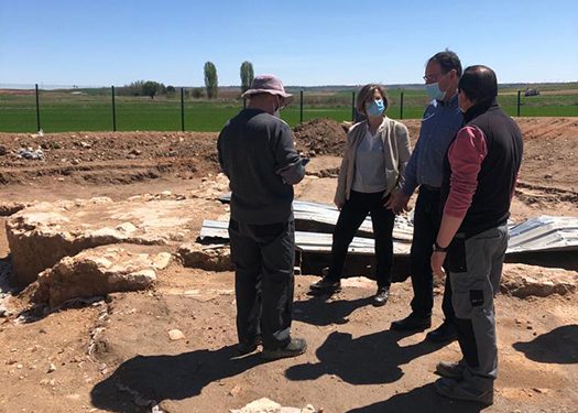 Prieto reivindica el trabajo con el patrimonio como “fórmula de fijar población en el mundo rural y de crear empleo y oportunidades” 1 Prieto reivindica el trabajo con el patrimonio como “fórmula de fijar población en el mundo rural y de crear empleo y oportunidades”