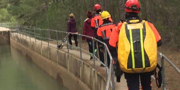 Rescatados tres senderistas atrapados en un barranco en Uña