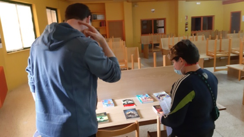 Trueque libresco y un concurso de declamación en el IES “Fernando Zóbel” para celebrar el Día del Libro 1 Trueque libresco y un concurso de declamación en el IES “Fernando Zóbel” para celebrar el Día del Libro