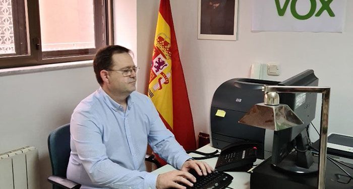 VOX Guadalajara pide a García-Page que se deje de fotos y empiece a vacunar 1 VOX Guadalajara pide a García-Page que se deje de fotos y empiece a vacunar