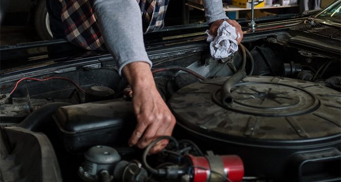 ¿Cómo comprar recambios económicos para reparar los coches