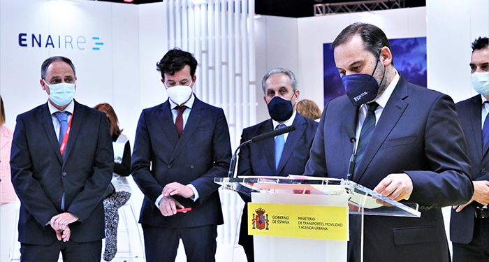 Ábalos anuncia que en los primeros días de julio volverá la restauración a los trenes de Alta Velocidad suspendidos por la pandemia