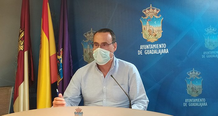 El Grupo VOX pide más sombras en los parques y plazas de Guadalajara para niños, familias y mayores 1 Antonio de Miguel