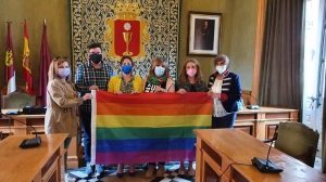 El Ayuntamiento de Cuenca se suma a la conmemoración del Día Internacional Contra la Homofobia, la Bifobia y la Transfobia