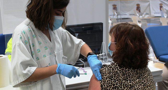 Castilla-La Mancha se acerca a las 400.000 personas completamente inmunizadas contra la COVID-19 1 Castilla-La Mancha se acerca a las 400.000 personas completamente inmunizadas contra la COVID-19