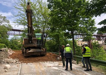 Comienzan las obras de limpieza, saneamiento y consolidación del muro de la calle Canónigos