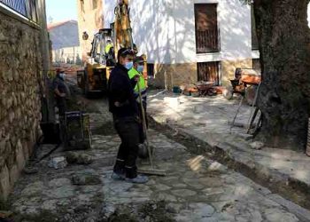 Continúan las obras de mejora en las calles de la Villa de Cogolludo