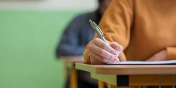 Convocado el proceso de admisión en centros de adultos e institutos de Secundaria que imparten Bachillerato para personas adultas