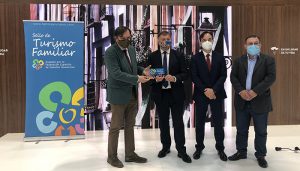 Cuenca obtiene el Sello de Turismo Familiar como destino de ocio especializado en este tipo de público