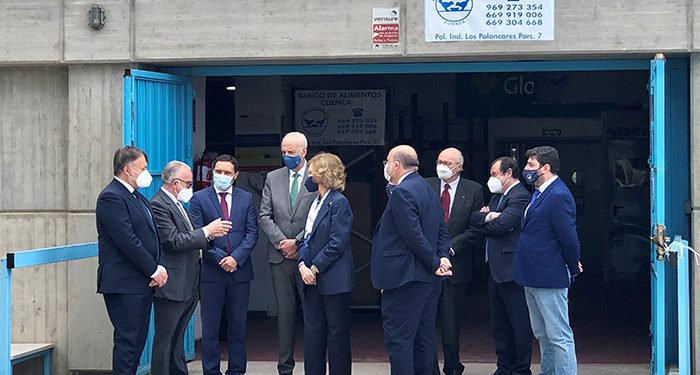 Dolz agradece la visita de la Reina Sofía interesándose por el Banco de Alimentos de Cuenca 1 Dolz agradece la visita de la Reina Sofía interesándose por el Banco de Alimentos de Cuenca