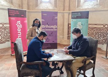 El Ayuntamiento de Brihuega recibirá 40.000 euros para la rehabilitación de la antigua iglesia de San Simón gracias a la firma del convenio con Enagás