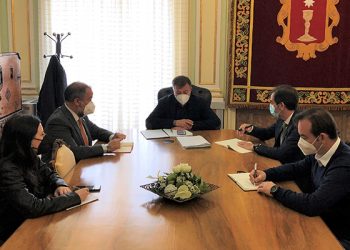 El Ayuntamiento y la UCLM comienzan a planificar la llegada del Centro Nacional de Estudios Penitenciarios a Cuenca