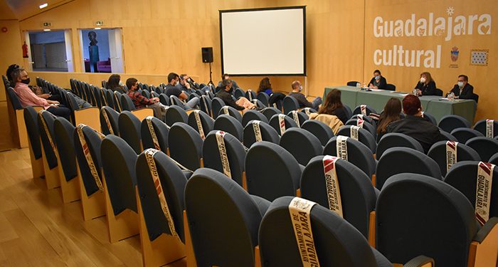 El Ayuntamniento de Guadalajara se reúne con el sector del audiovisual y el cine en el primero de los encuentros enmarcados en la elaboración de su Plan Estratégico