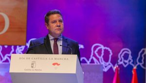 El Gobierno de Castilla-La Mancha baraja la supresión del uso de la mascarilla en espacios públicos antes del aniversario de su obligatoriedad