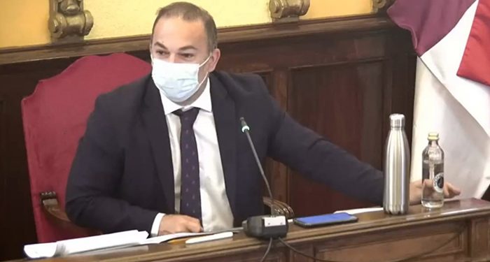 El gobierno de Rojo bloquea la propuesta del PP para la gestión de los fondos europeos que es apoyada por Aike, Podemos y Vox 1 El gobierno de Rojo bloquea la propuesta del PP para la gestión de los fondos europeos que es apoyada por Aike, Podemos y Vox