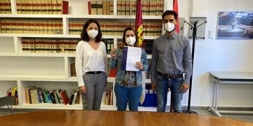 El Gobierno regional entrega una vivienda en protección oficial en régimen de alquiler en la localidad de El Pedernoso