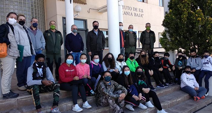El Gobierno regional lleva al IES Serranía Baja de Landete el programa ´Descubre tu entorno´