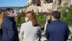 El Gobierno regional pone a disposición de Cuenca “los recursos humanos y materiales que sean necesarios” para la recuperación de la calle Canónigos