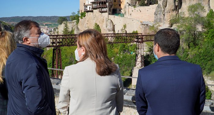 El Gobierno regional pone a disposición de Cuenca “los recursos humanos y materiales que sean necesarios” para la recuperación de la calle Canónigos