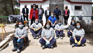 El Gobierno regional y el Ayuntamiento de Quintanar del Rey ejecutan la cubierta de la pista deportiva del IES Fernández de los Ríos