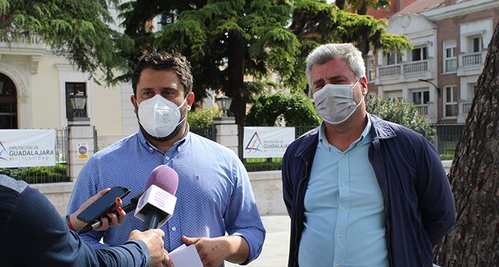 el grupo popular pedira la defensa de los ganaderos de la provincia de guadalajara frente a los ataques del lobo