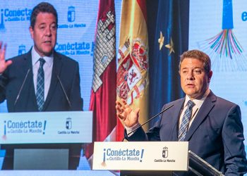 Page destaca el “salto de gigante” de la región en instalación de fibra óptica: casi un 400% desde 2015 7 Emiliano García-Page