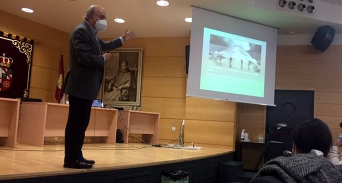 Especialistas y expertos analizan en la UCLM los retos y expectativas del sector turístico en la provincia de Cuenca Especialistas y expertos analizan en la UCLM los retos y expectativas del sector turístico en la provincia de Cuenca