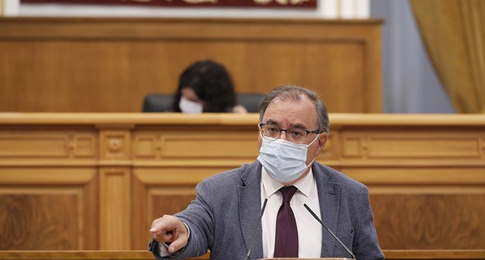 Mora a Núñez: “Usted solicitó 5 millones de euros para los autónomos al inicio de la pandemia, Page lo ha multiplicado por 100” 1 Fernando Mora