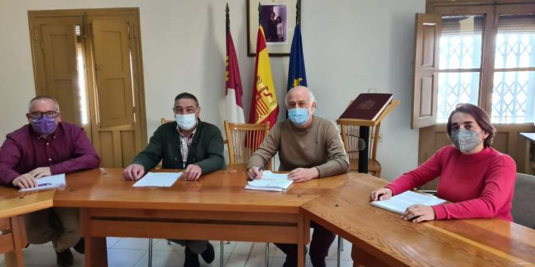 Firmado el nuevo convenio colectivo del personal laboral del Ayuntamiento de Villalba de la Sierra