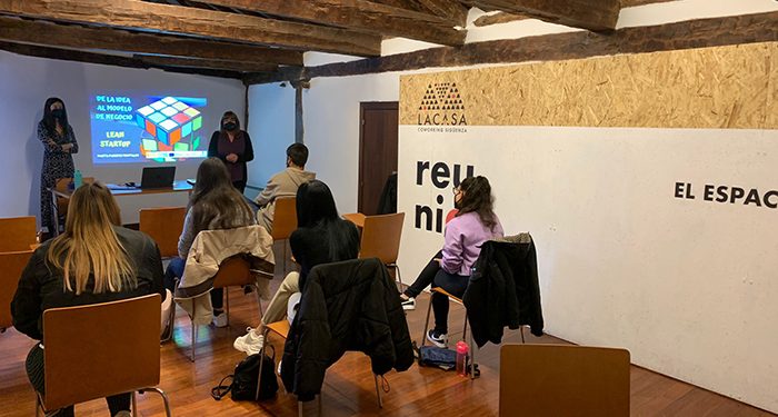 Inaugurado en Sigüenza el Curso de Emprendimiento Juvenil CLM impartido por la EOI 1 Inaugurado en Sigüenza el Curso de Emprendimiento Juvenil CLM impartido por la EOI