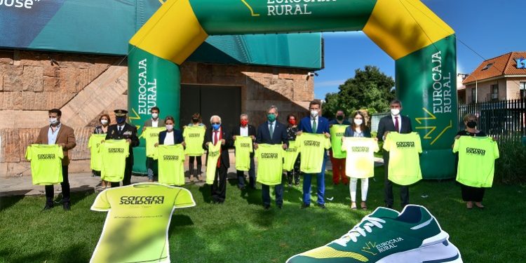 Instituciones, beneficiarios, Cuerpo Nacional de Policía y Fundación Eurocaja Rural, unidos frente a la pobreza infantil