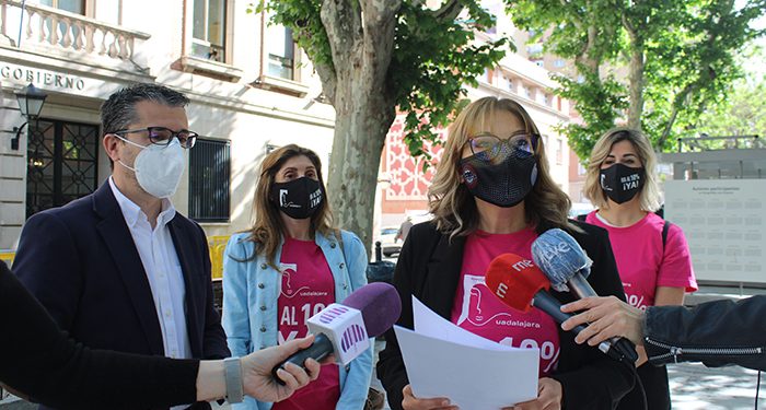 La Asociación de Peluquerías y Centros de Estética de Guadalajara se vuelve a concentrar para reclamar la recuperación del IVA reducido para el sector