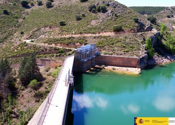 La CHT formaliza el contrato de adecuación y actualización de los Planes de Emergencia de las presas de Beleña, Alcorlo y Pálmaces