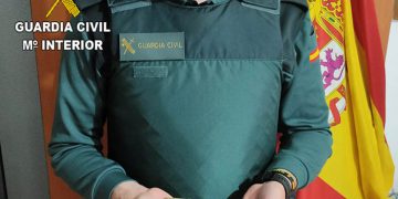 La Guardia Civil detiene en Mondéjar a dos personas por tráfico de drogas llevaban tres tabletas de hachís de unos 300 gramos