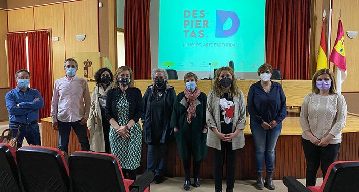 La muestra ‘Despiertas. Mujeres, Arte e Identidad’ da a conocer a los 22 artistas seleccionados para su segunda edición 1 La muestra ‘Despiertas. Mujeres, Arte e Identidad’ da a conocer a los 22 artistas seleccionados para su segunda edición